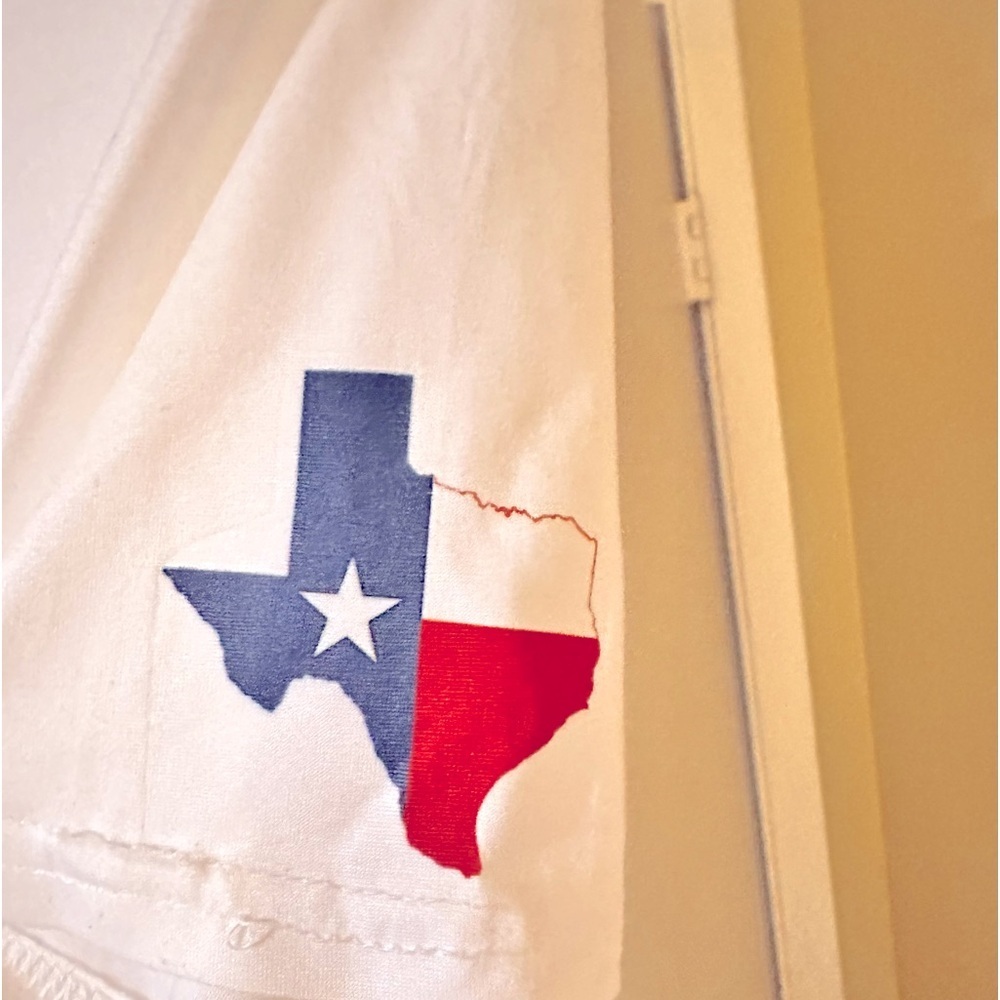 Hook em' Horns - Picture 3 of 7